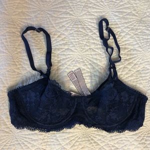 VS wired Lacey Bralette